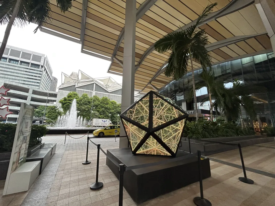 新加坡区域枢纽：激烈的IT服务竞争与差异化