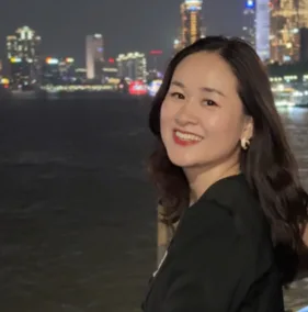 李妮芳